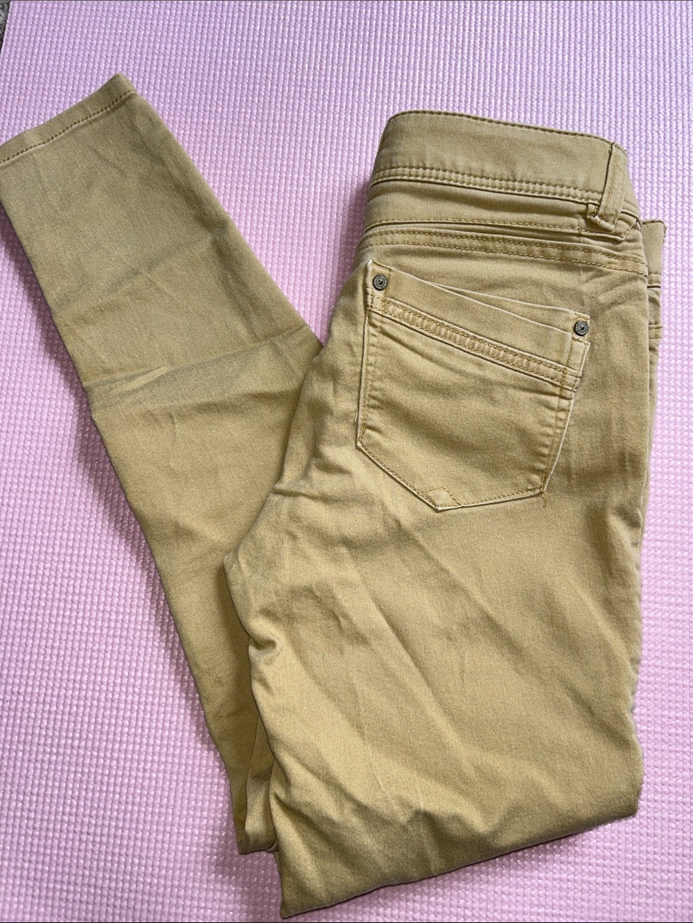 Democracy Skinny Jeans in Khaki Olive - Picture 3 of 4